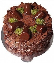4 ile 6 kişilik Çikolatalı Muzlu yaş pasta
